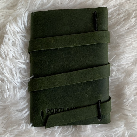 NWT Portland leather goods unlined wrap journal brushed green - Picture 2 of 3